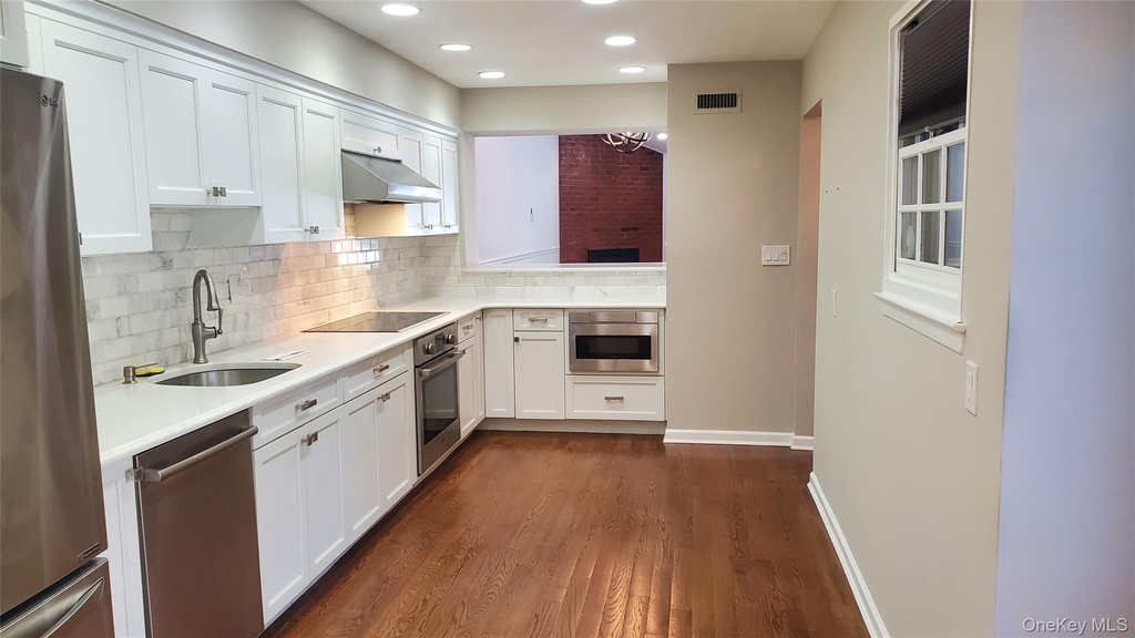 91 Duckpond Drive - Photo 2
