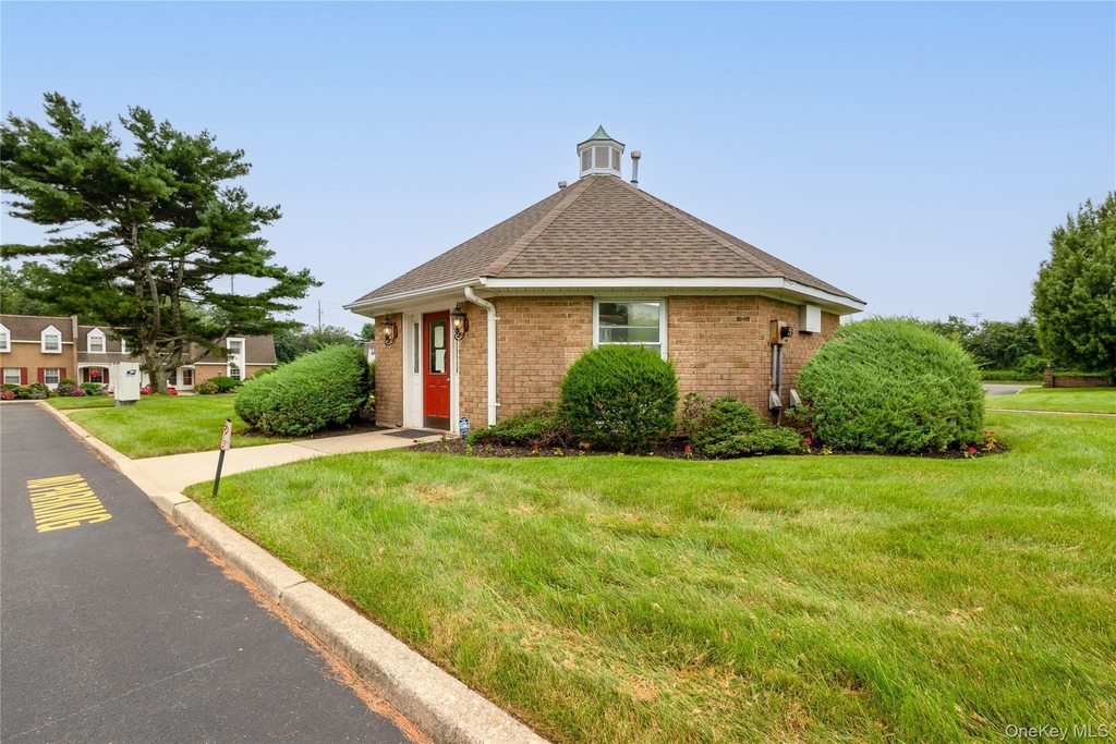 101 Sylvan Avenue - Photo 15