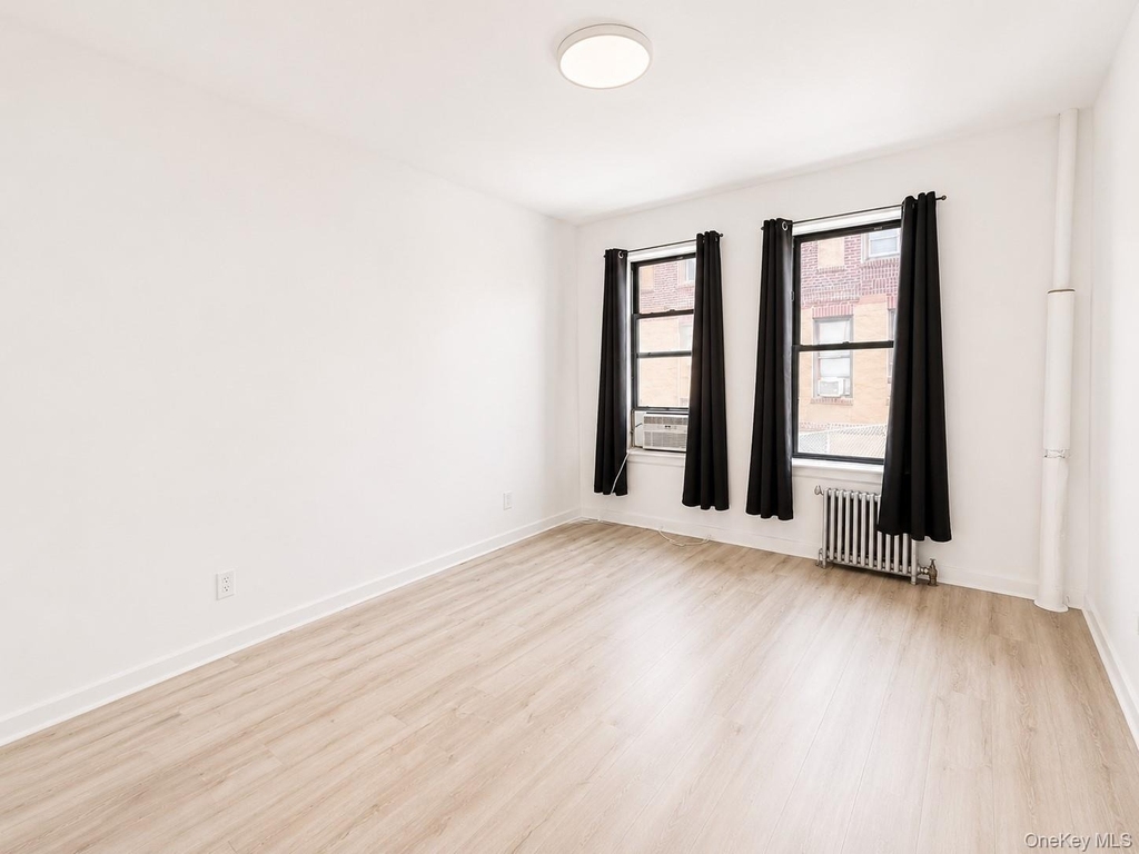 168-10 Crocheron Avenue - Photo 9