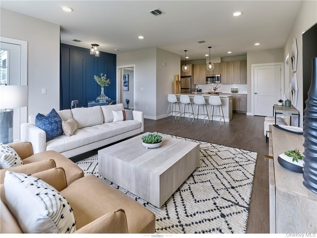 9 Monticello Drive - Photo 1