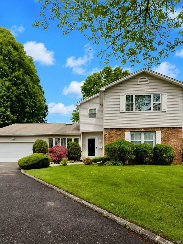 21 Redwood Court - Photo 0