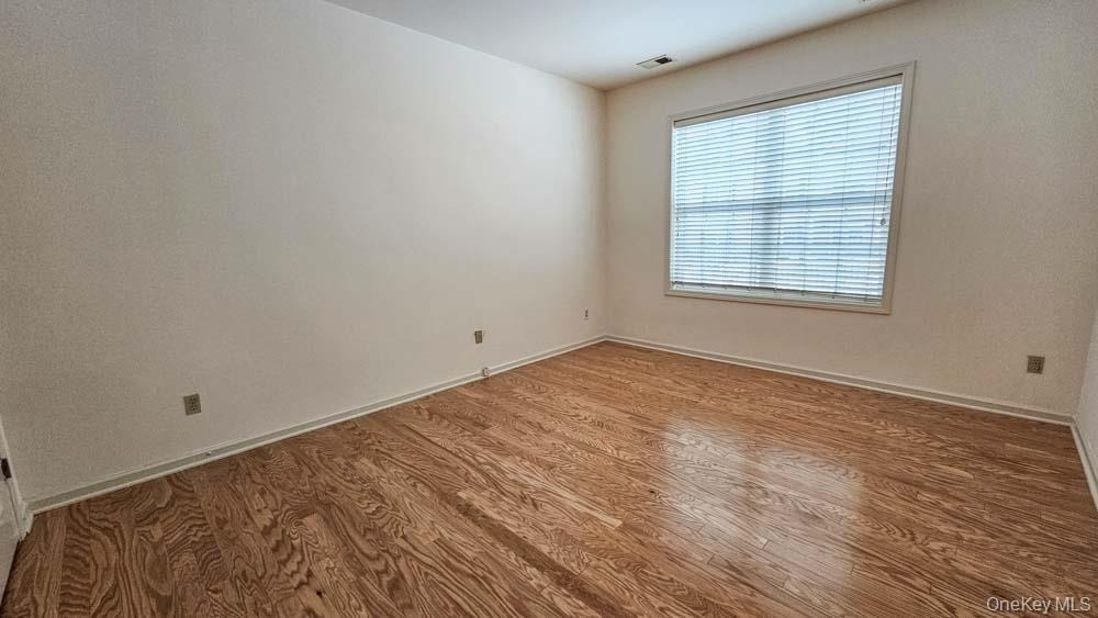 305 Canter Court - Photo 5