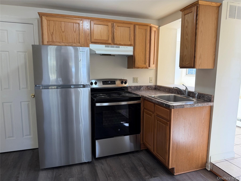48 West Street - Photo 3