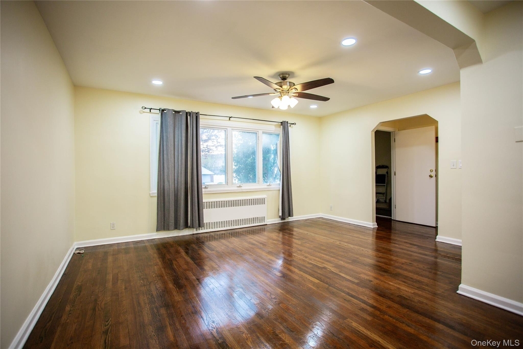 193 Nassau Boulevard - Photo 5