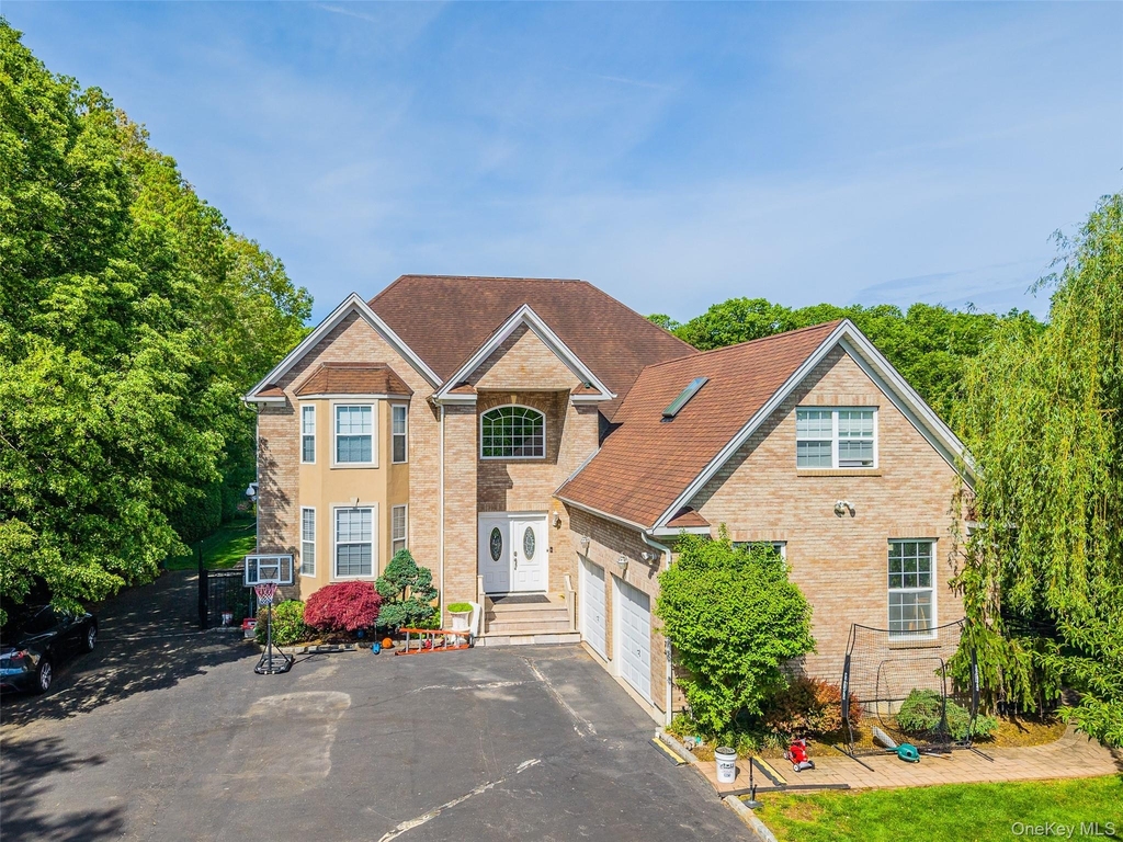 183 Oakfield Avenue - Photo 0