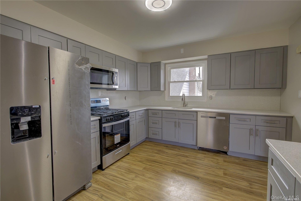 207 Catherine Avenue - Photo 1