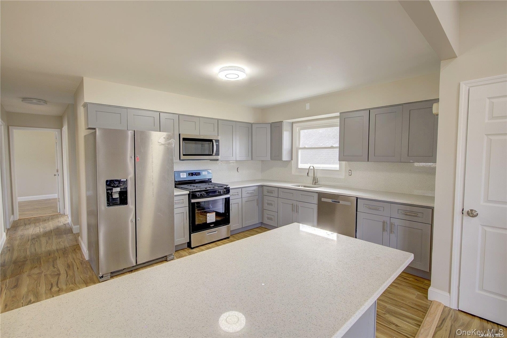 207 Catherine Avenue - Photo 3