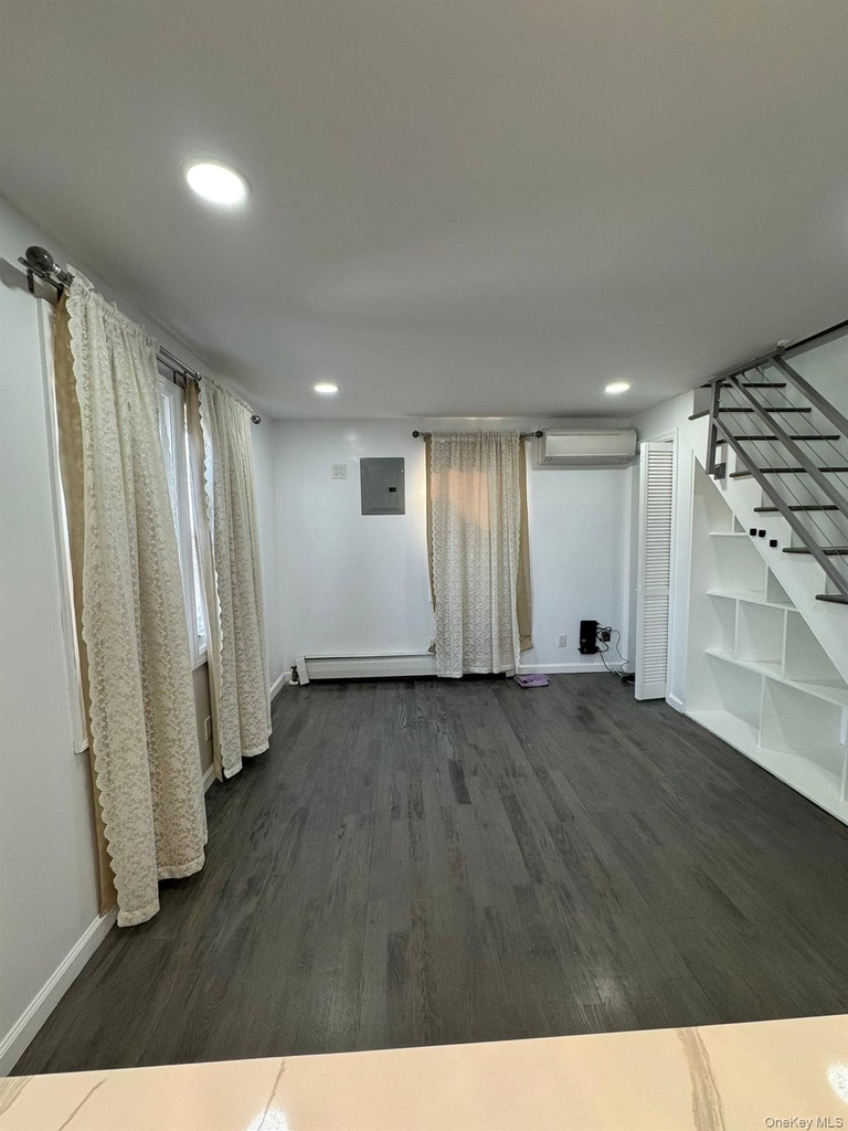 143-34 222 Street - Photo 5