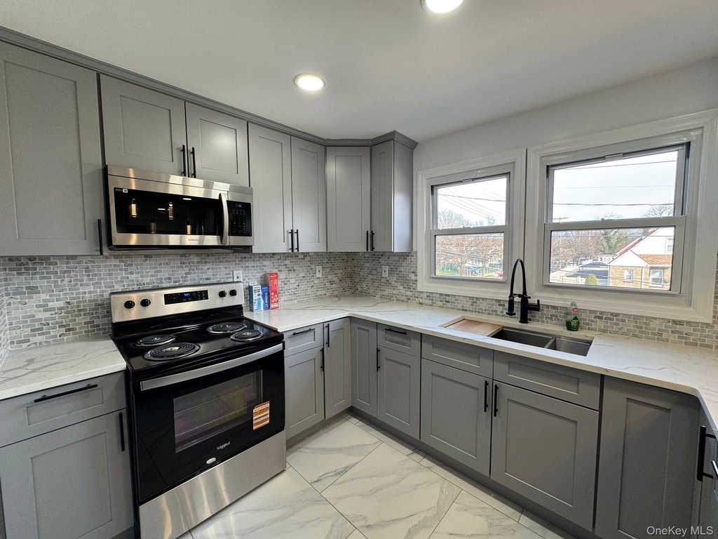 143-34 222 Street - Photo 0