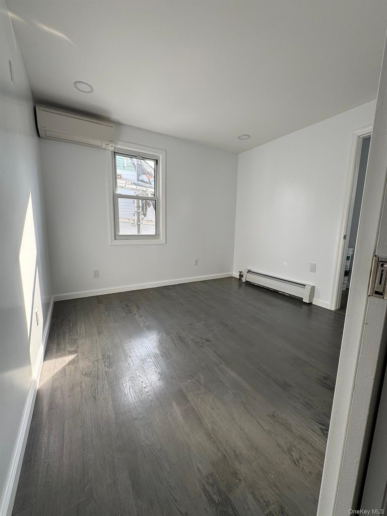 143-34 222 Street - Photo 3