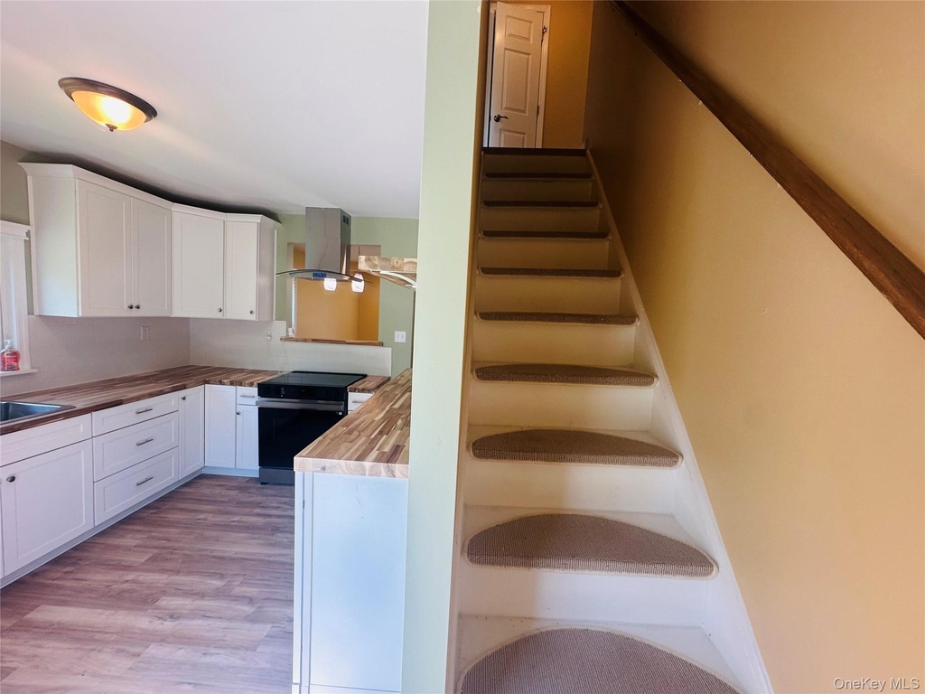26 Spring St - Photo 14