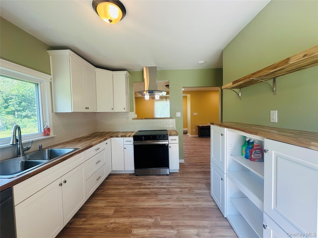 26 Spring St - Photo 9
