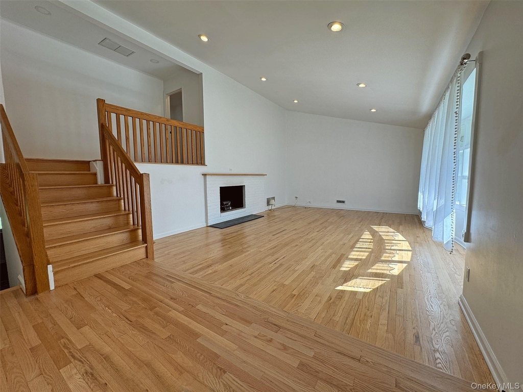 3 Stonewall Lane - Photo 2