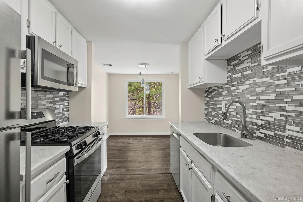 104 Birchwood Road - Photo 7