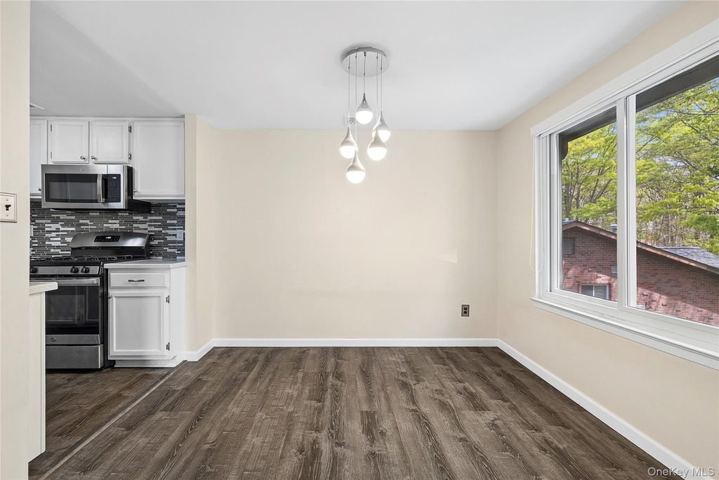 104 Birchwood Road - Photo 2