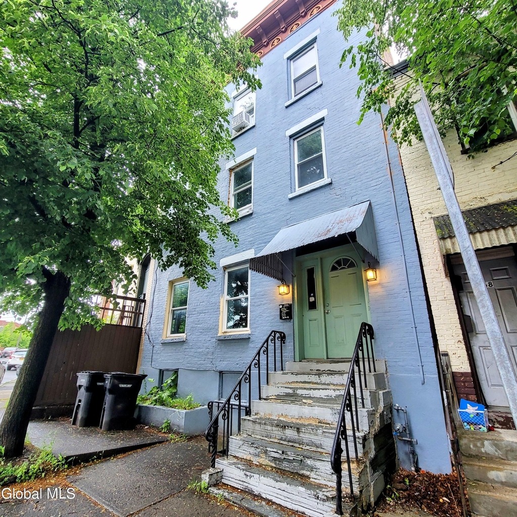 66 Hill Street - Photo 0