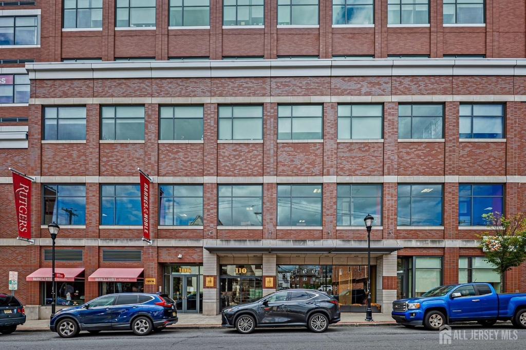 110 Somerset Street - Photo 1