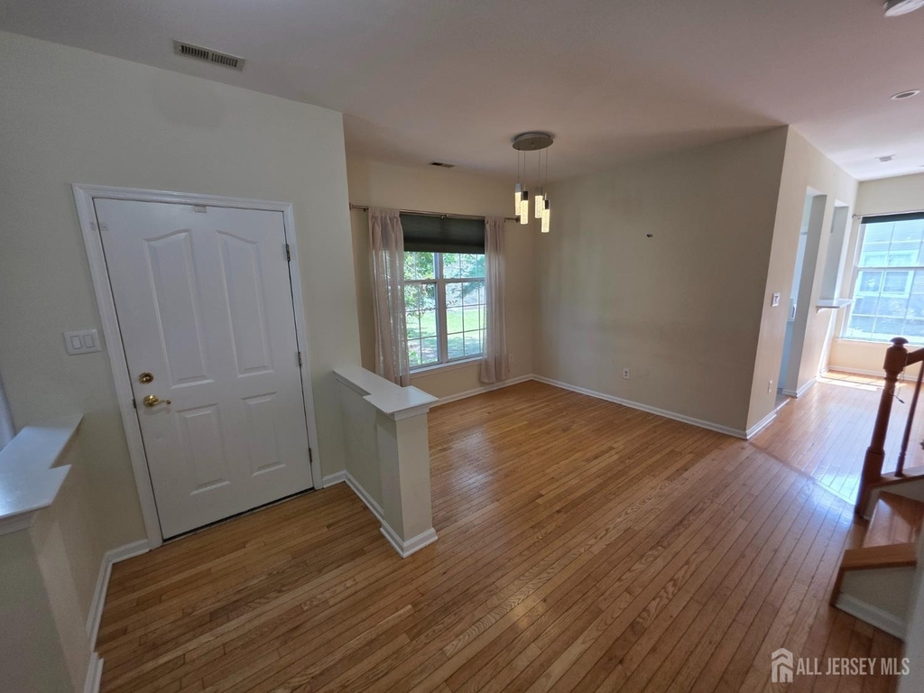 1301 Dahlia Circle - Photo 3
