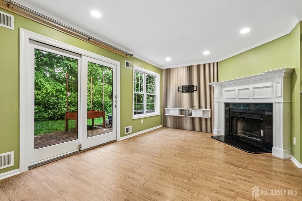 20 Palm Court - Photo 1