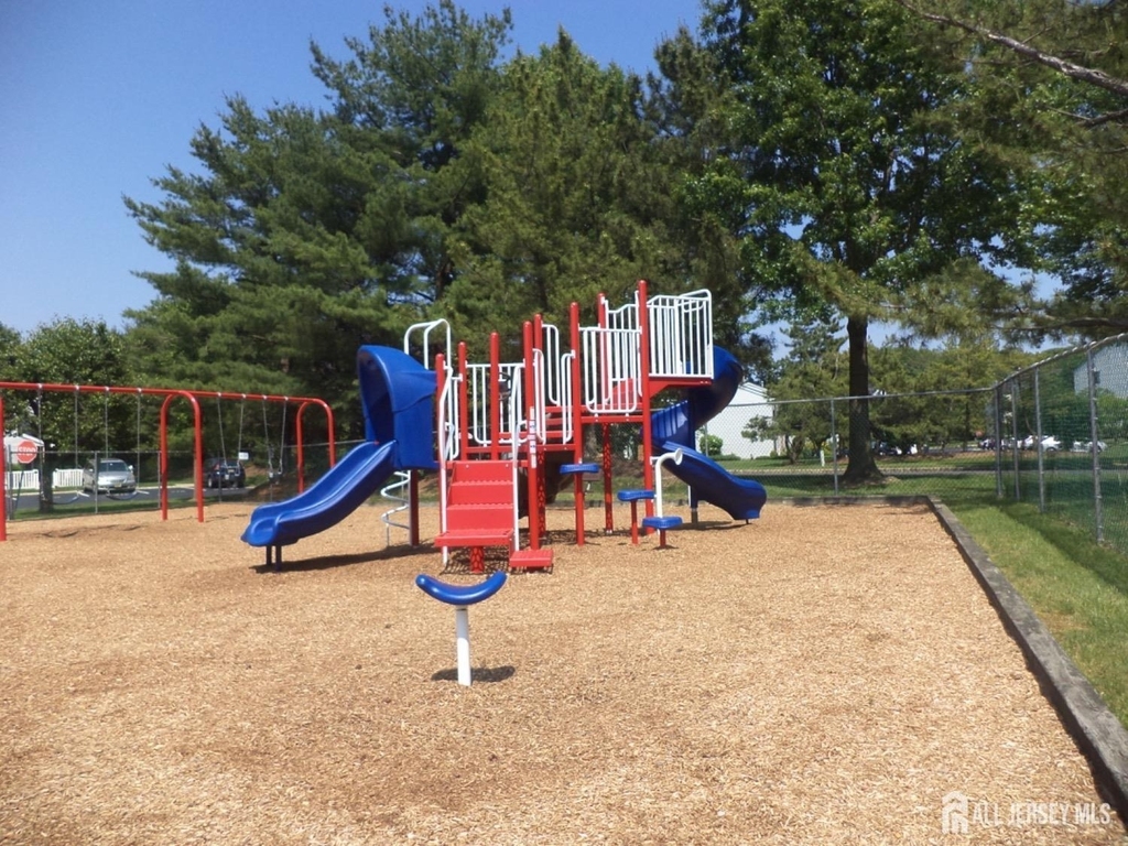 482 Danbury Lane - Photo 10