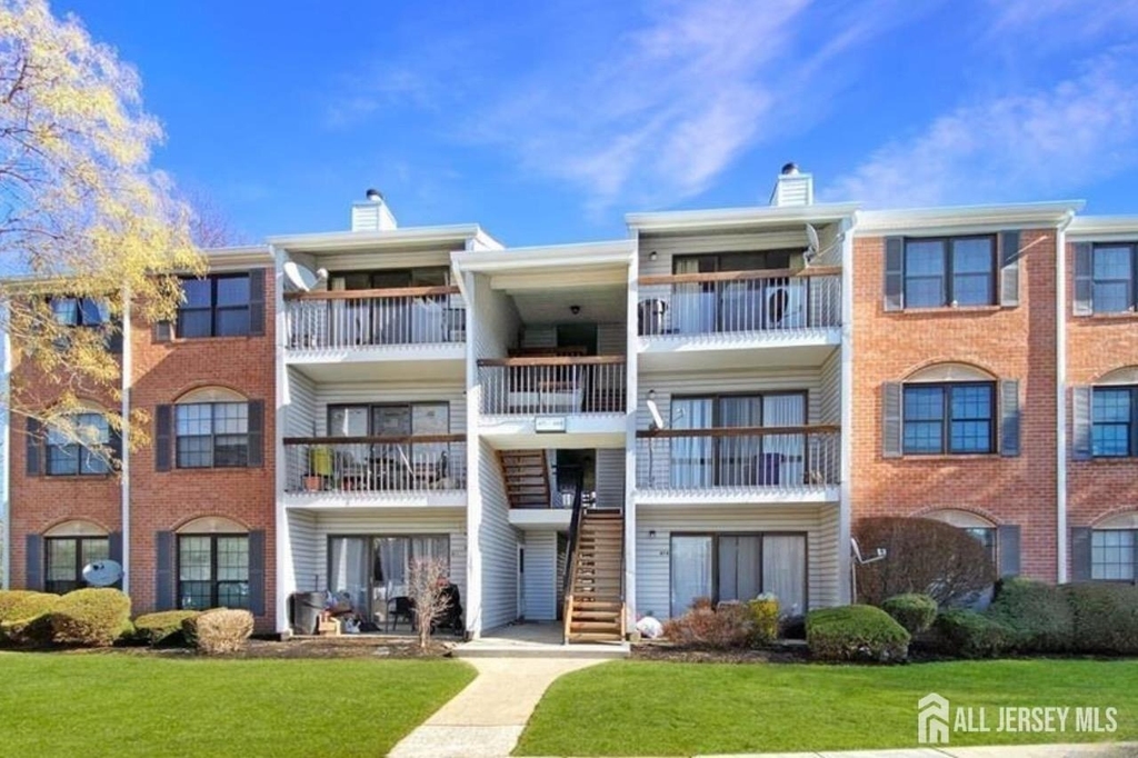 482 Danbury Lane - Photo 15
