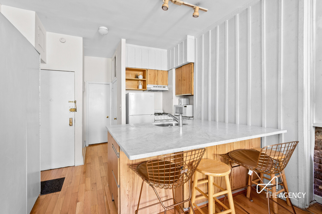 147 Sullivan Street - Photo 4