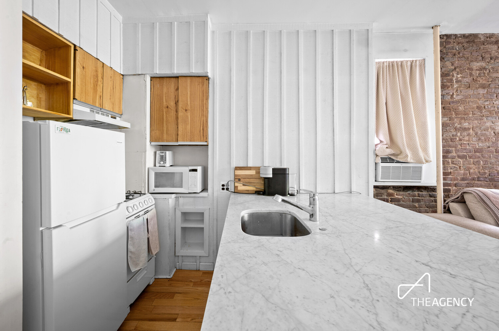147 Sullivan Street - Photo 5
