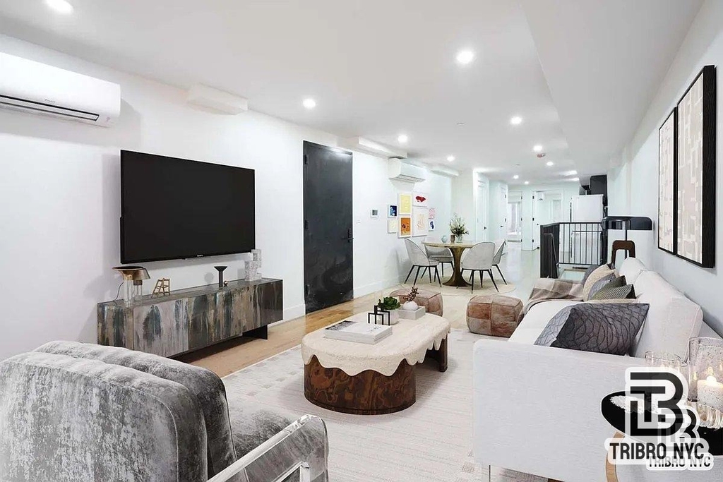 410 Lorimer Street - Photo 2