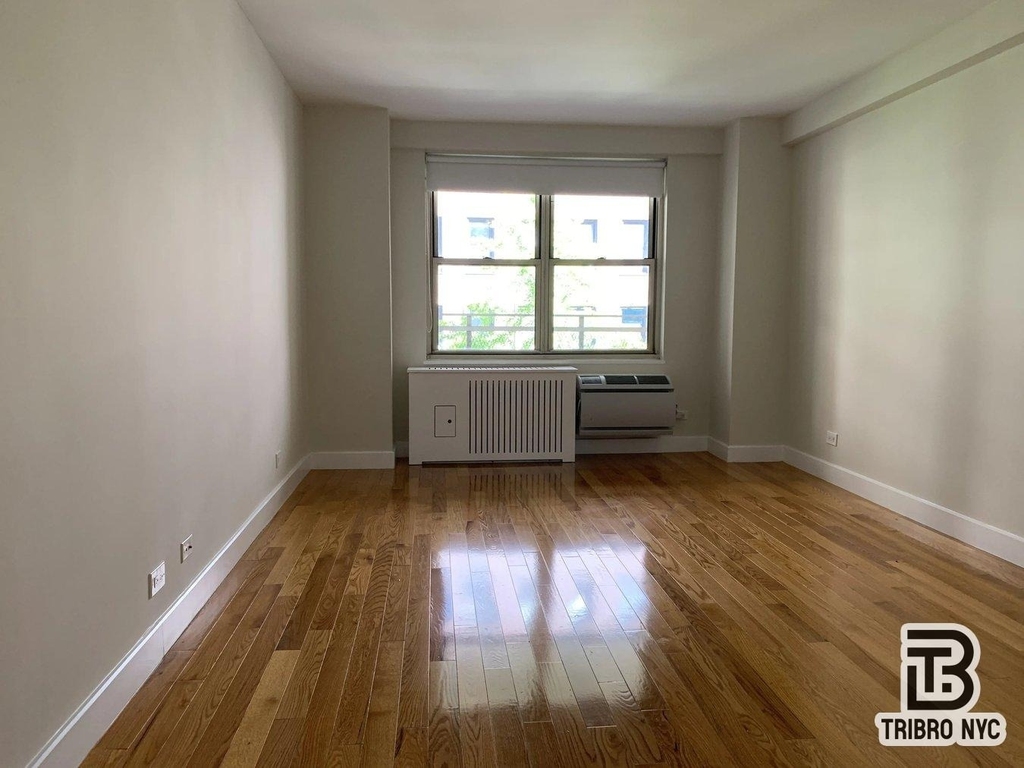 216 W 89th Street - Photo 2