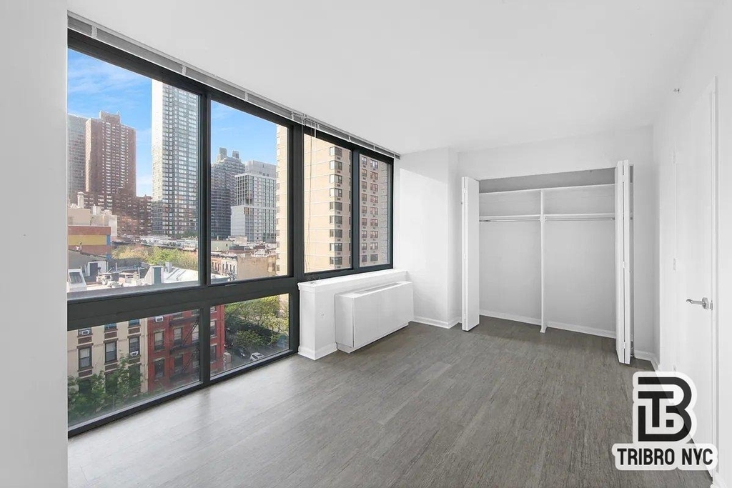 348 E 92nd Street - Photo 3