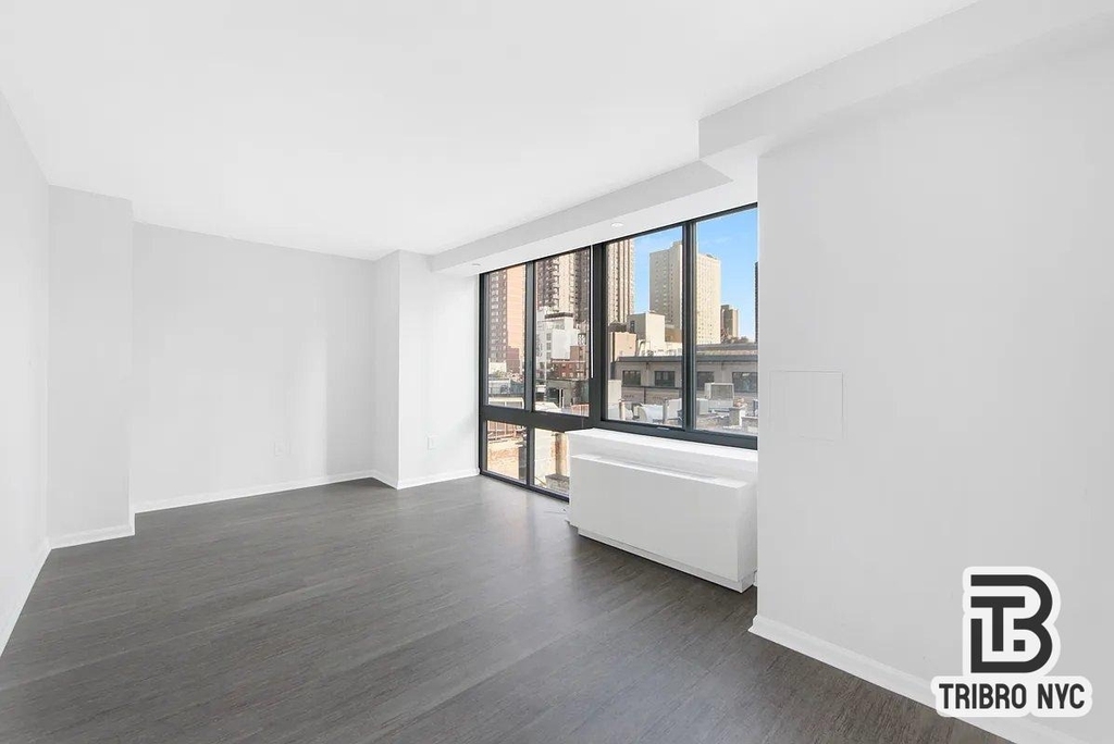 348 E 92nd Street - Photo 5