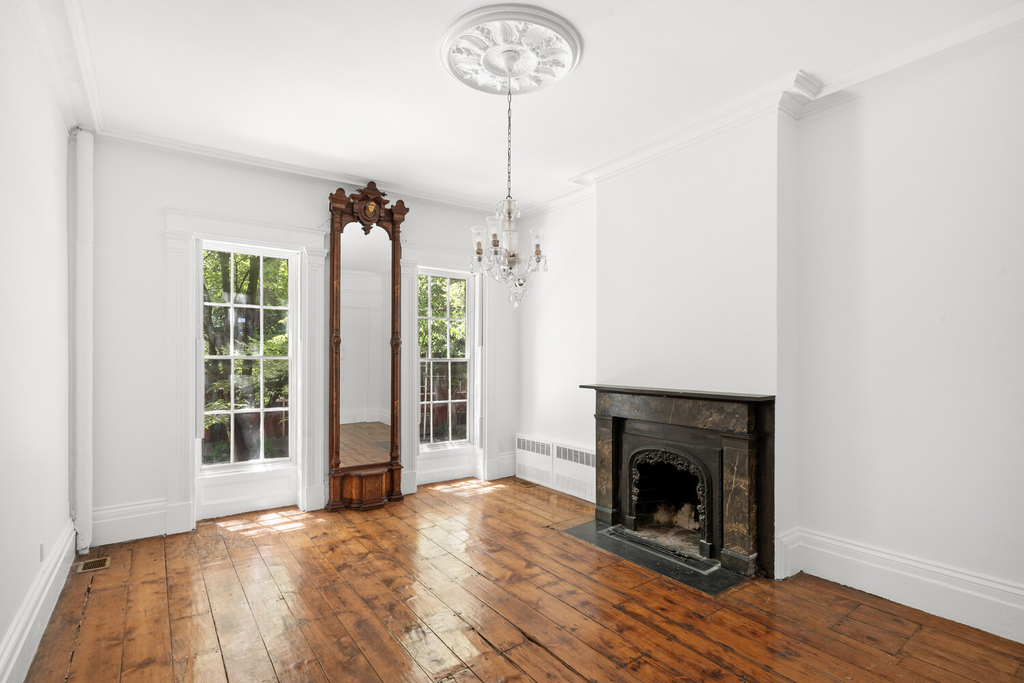 71 Horatio Street - Photo 3