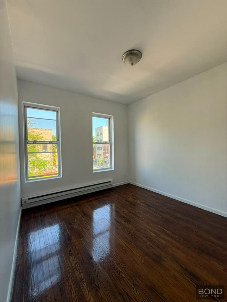 833 St Johns Place - Photo 0