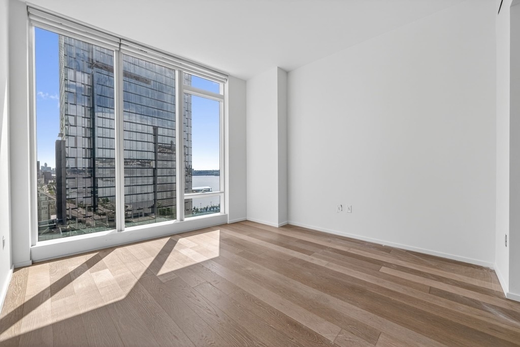 30 Riverside Boulevard - Photo 11