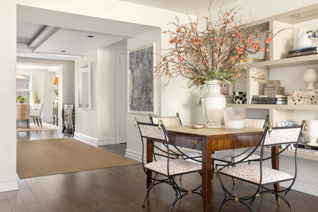 610 Park Avenue - Photo 2