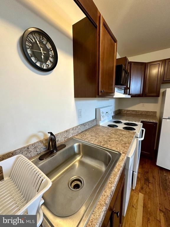 302 N Cameron Street - Photo 3