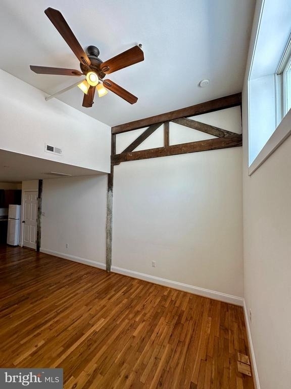 302 N Cameron Street - Photo 7