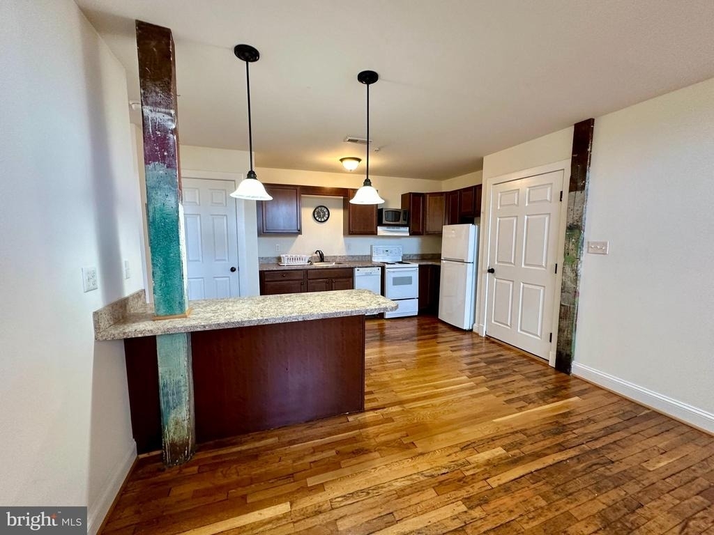 302 N Cameron Street - Photo 1