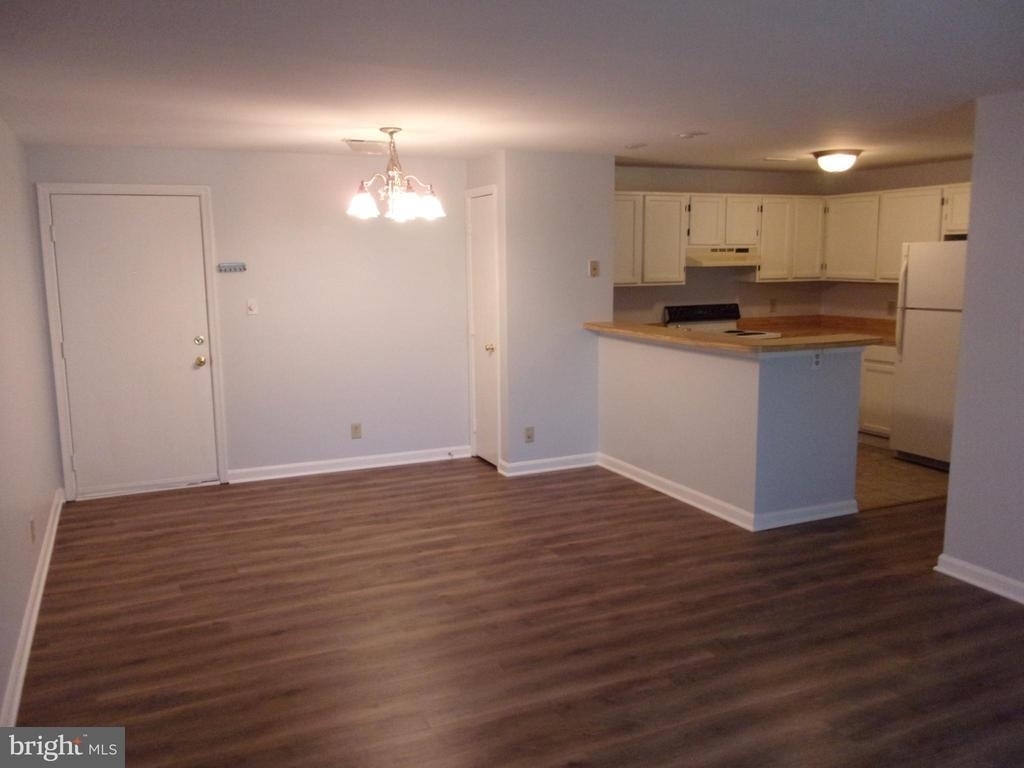 100 Chesterfield Lane - Photo 4