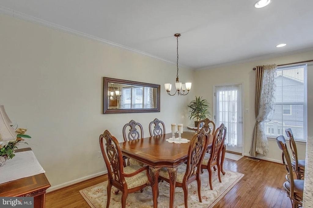 216 Apricot Street - Photo 10