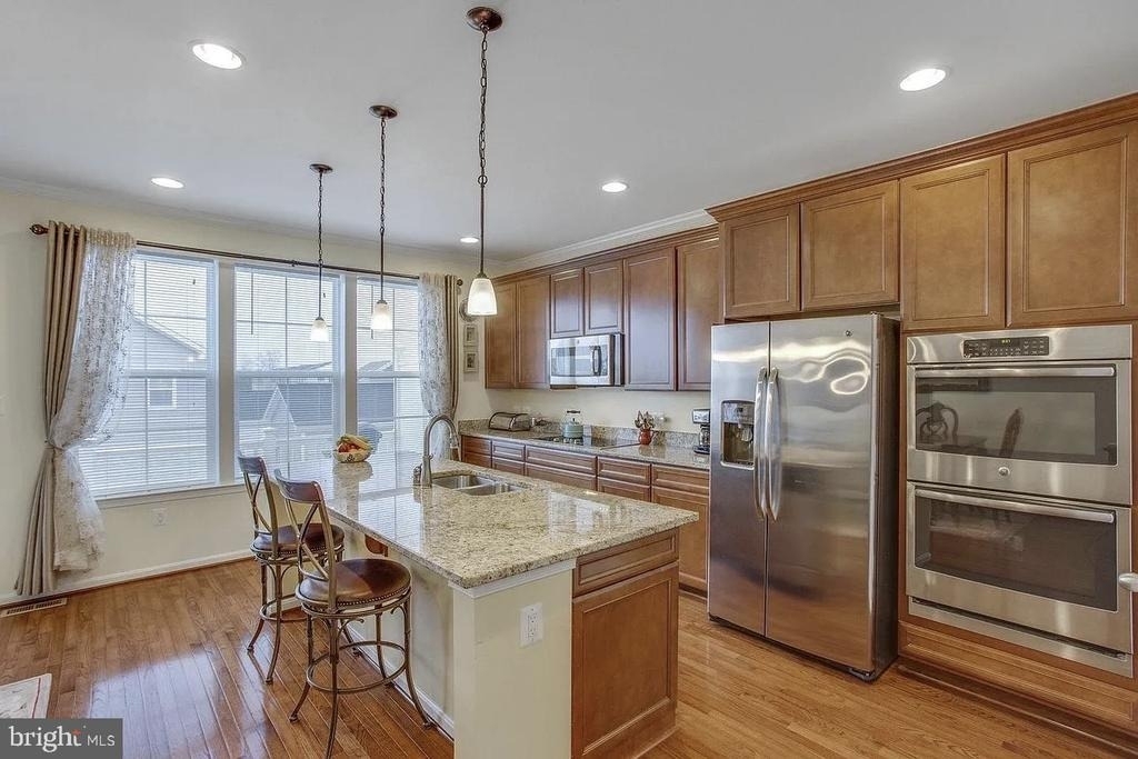 216 Apricot Street - Photo 7