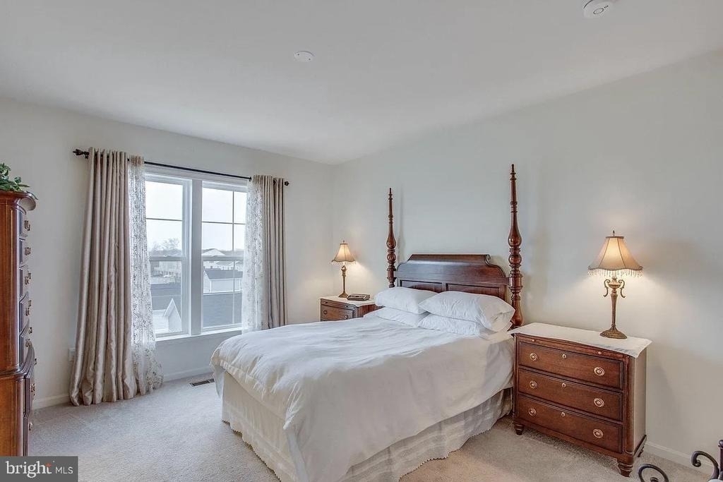 216 Apricot Street - Photo 20