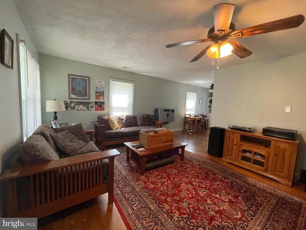 6062 Potomac Drive - Photo 5