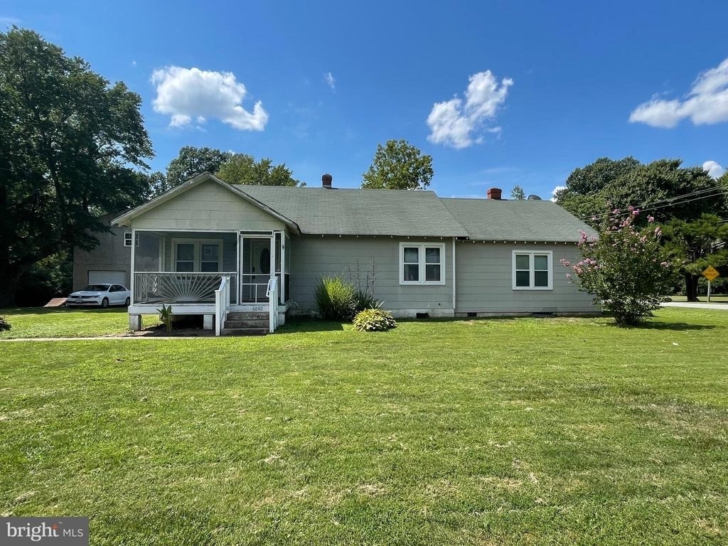 6062 Potomac Drive - Photo 1