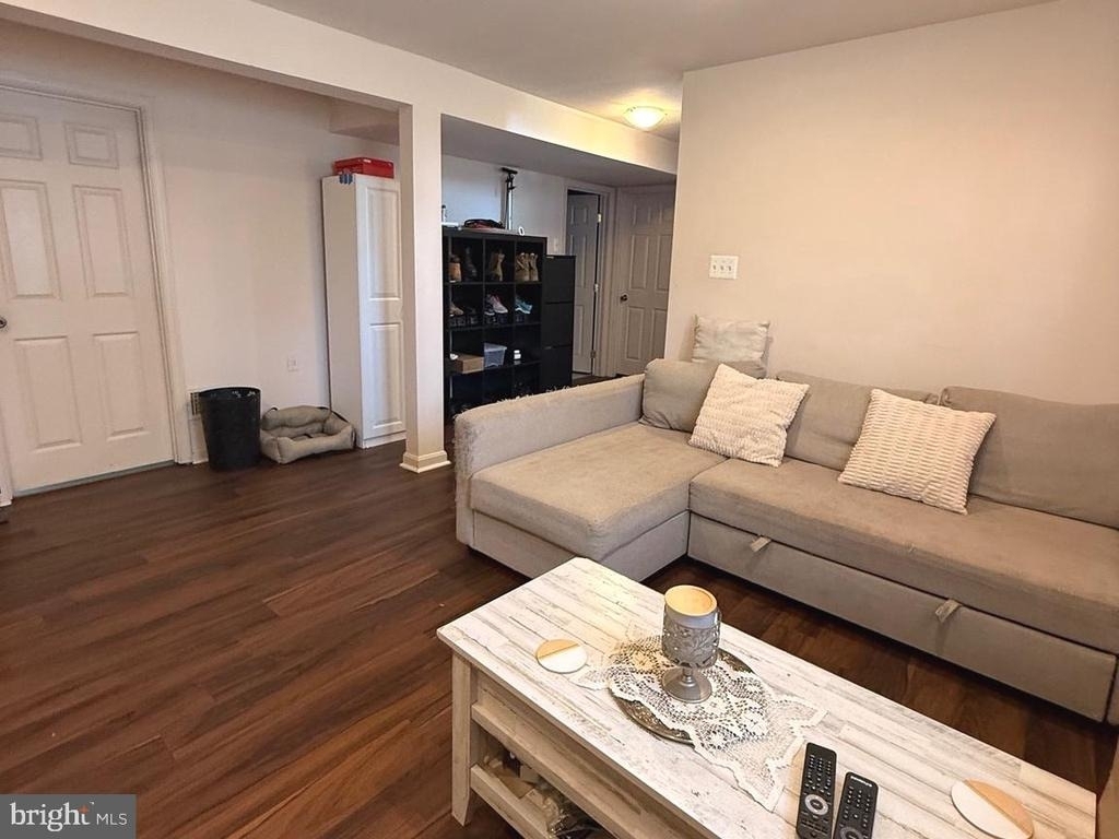 4743 Pomegranate Court - Photo 9
