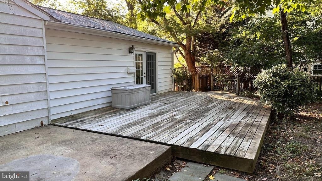 8334 Idylwood Road - Photo 6