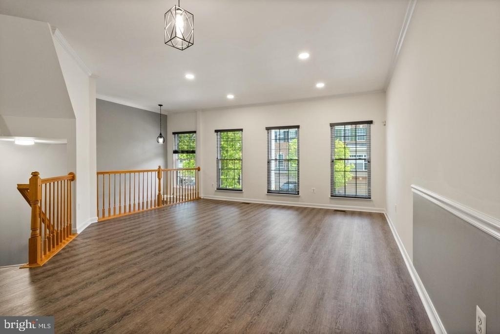 6708 Ordsall Street - Photo 1