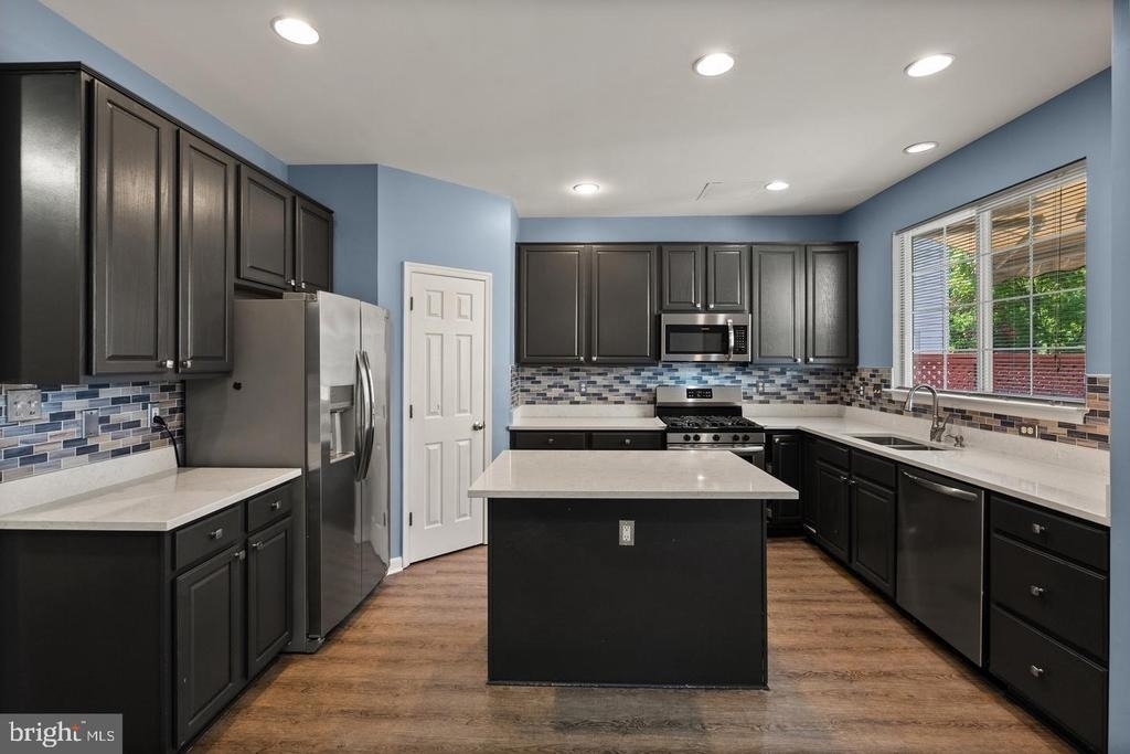 6708 Ordsall Street - Photo 2