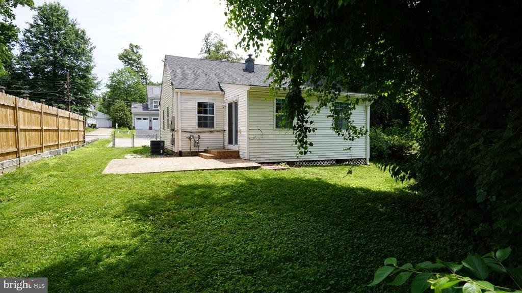 2006 Griffith Road - Photo 8