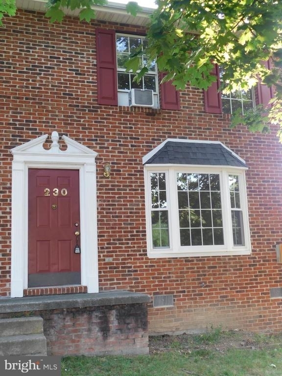 230 Waterford Lane - Photo 0